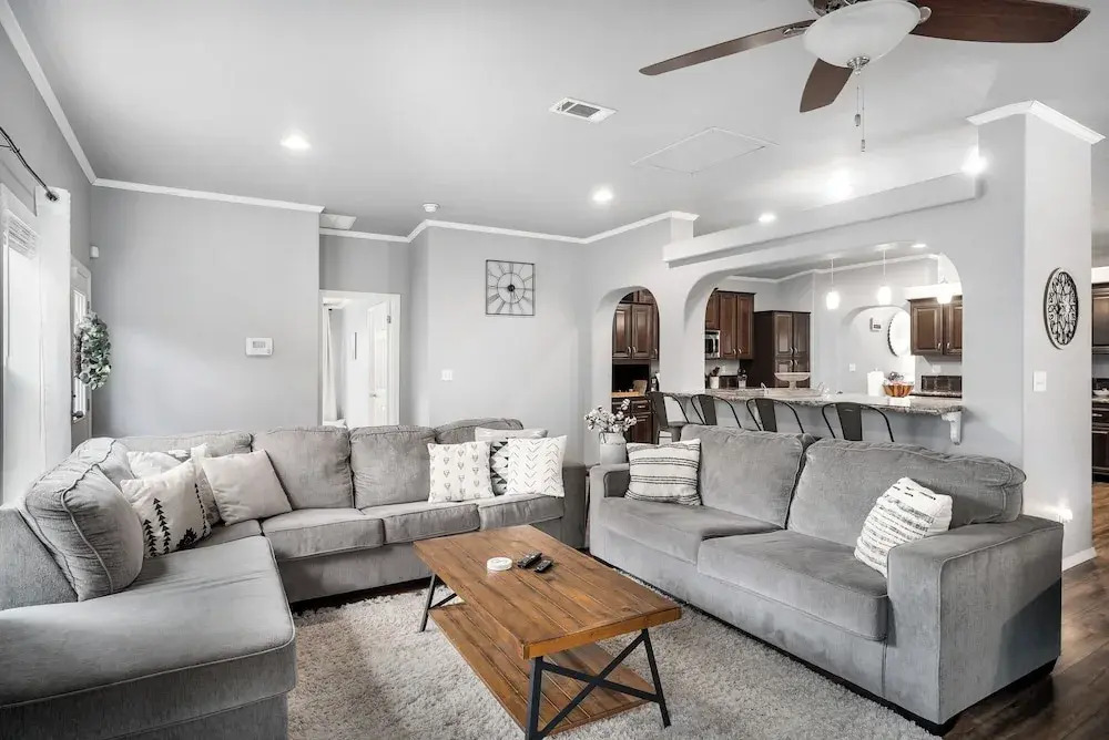 Hill Country Gem: Sunset Deck, Hot Tub & Fire Pit