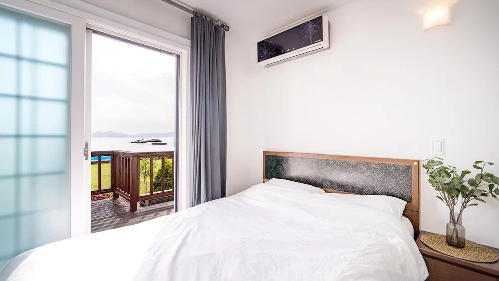 Yeosu Arens Pension