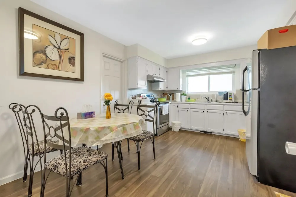 3 bd Home Aberdeen Center Elevate Rooms