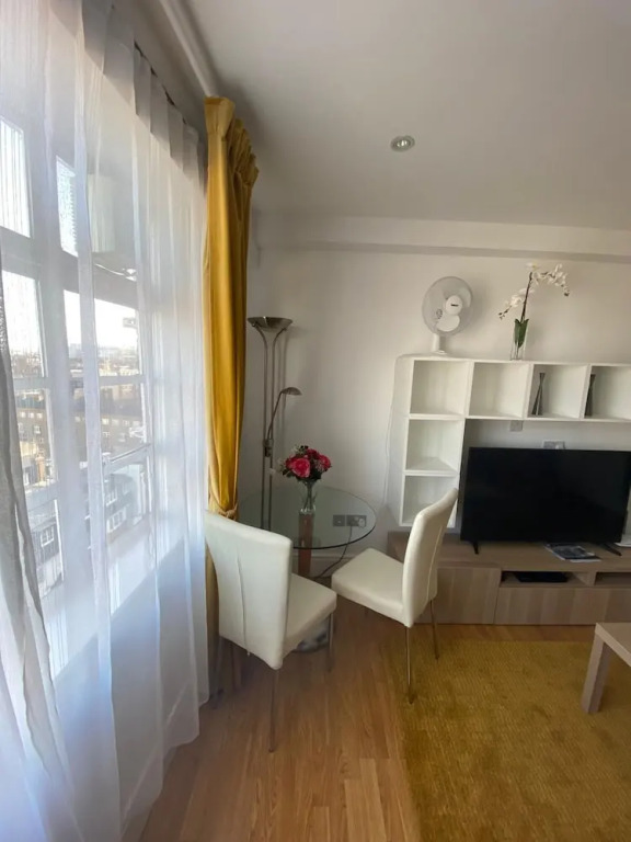 NELL GWYNN HOUSE - Studio Apartments, Sloane Square, London