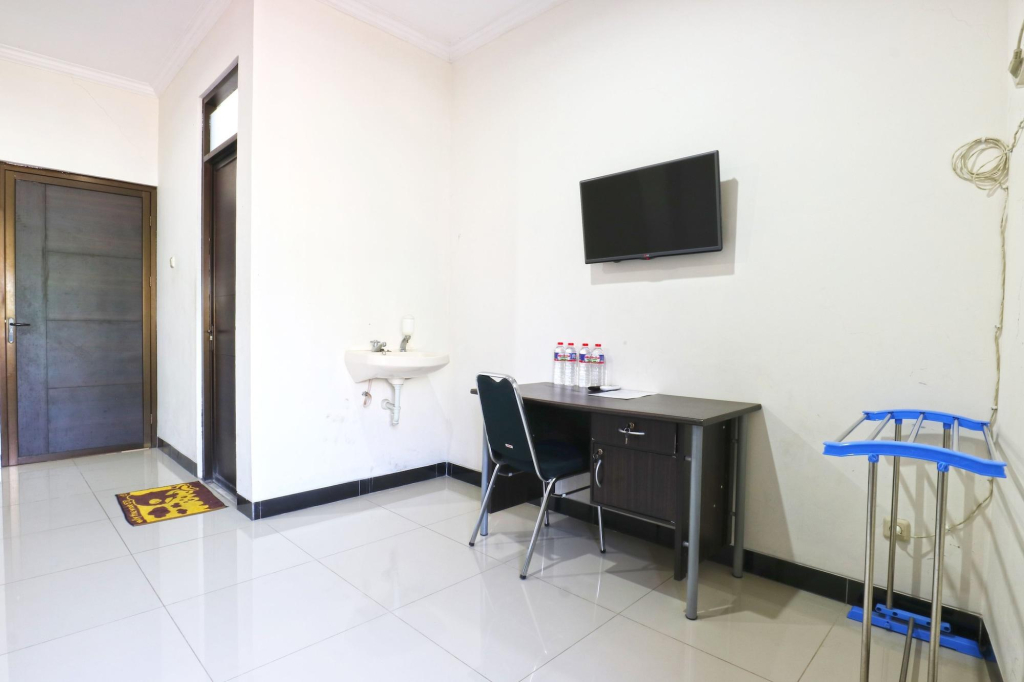 Saloka Guest House & Residence