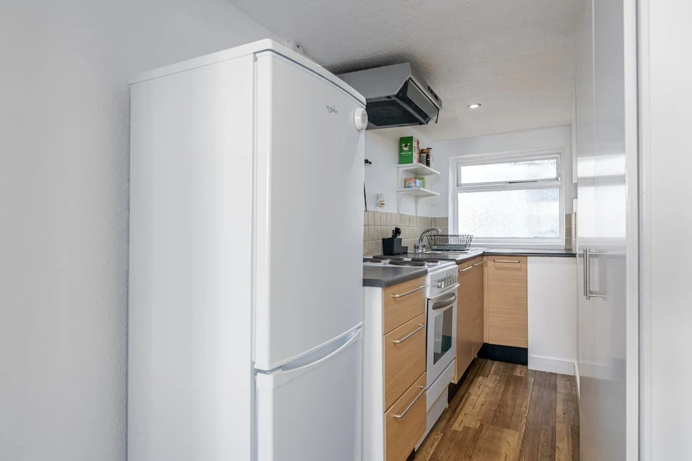 Central Top Floor Studio Flat by Oxford Street