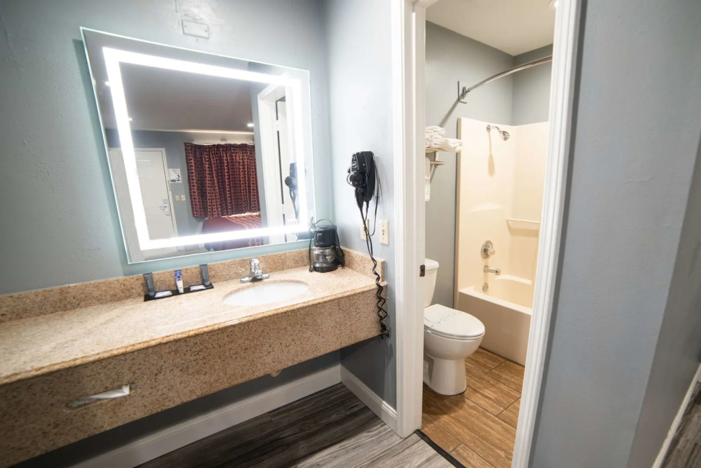 Americas Best Value Inn and Suites Siloam Springs