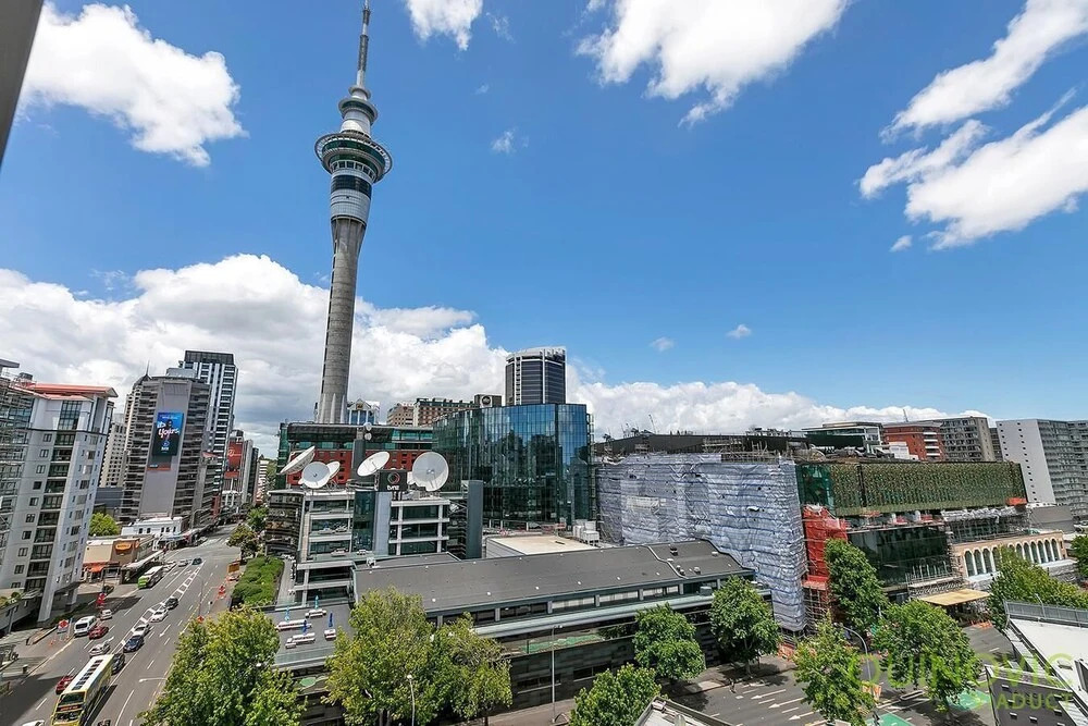 QV City Central w Air-co & Carpark - 906