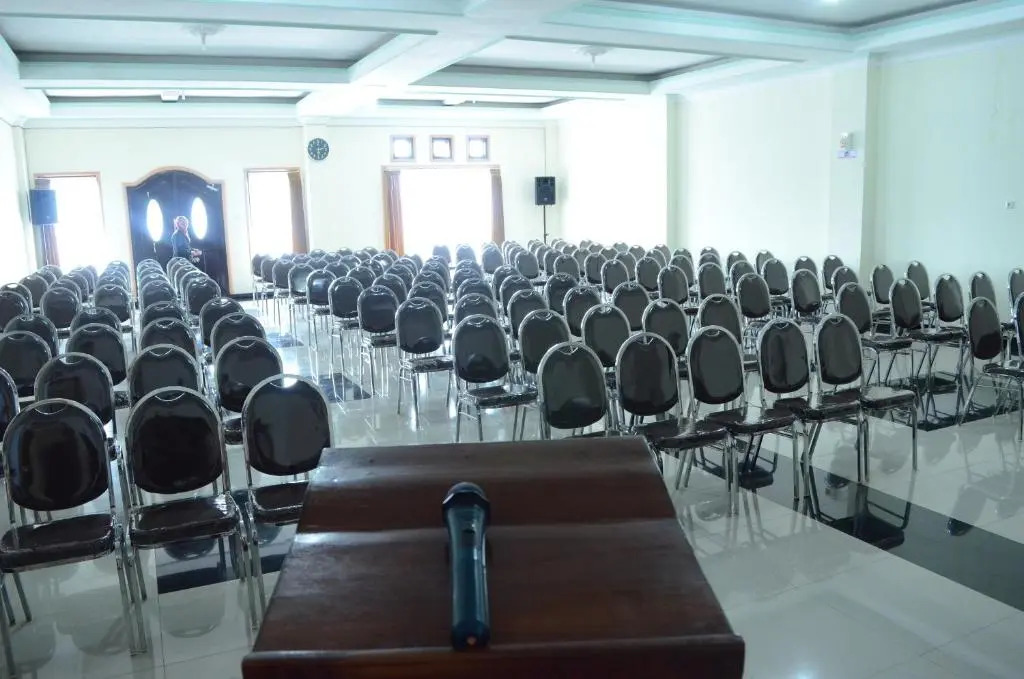 Dena Hotel