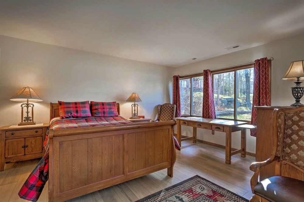 Vernon Township Condo Near Golfing + Skiing!