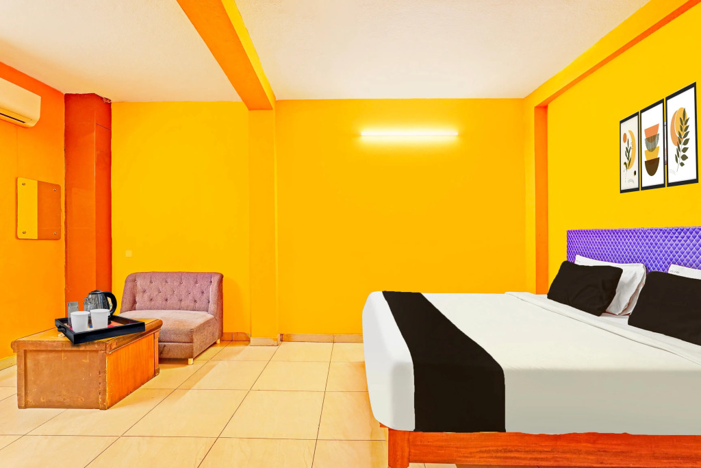Super Hotel O Thavalakuppam Near Bus Stand
