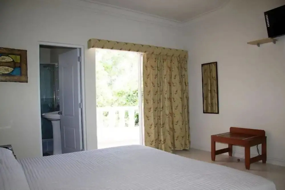 Private 6 Bedroom Villa Great for Parties