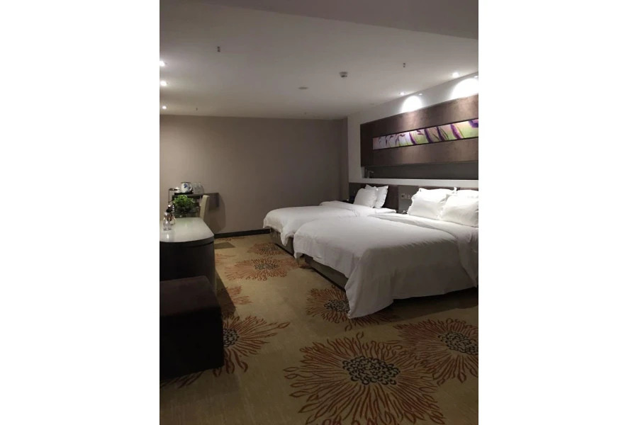 Lifeng Hotel (Beijing Universal Resort, Jiukeshu Metro Station)