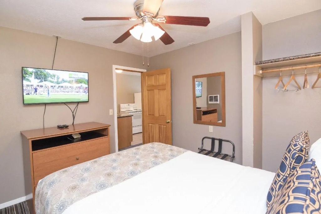 Nordic Inn and Suites
