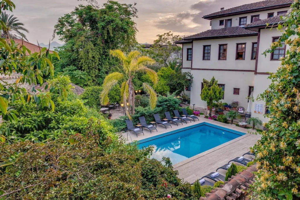 Tuvana Hotel