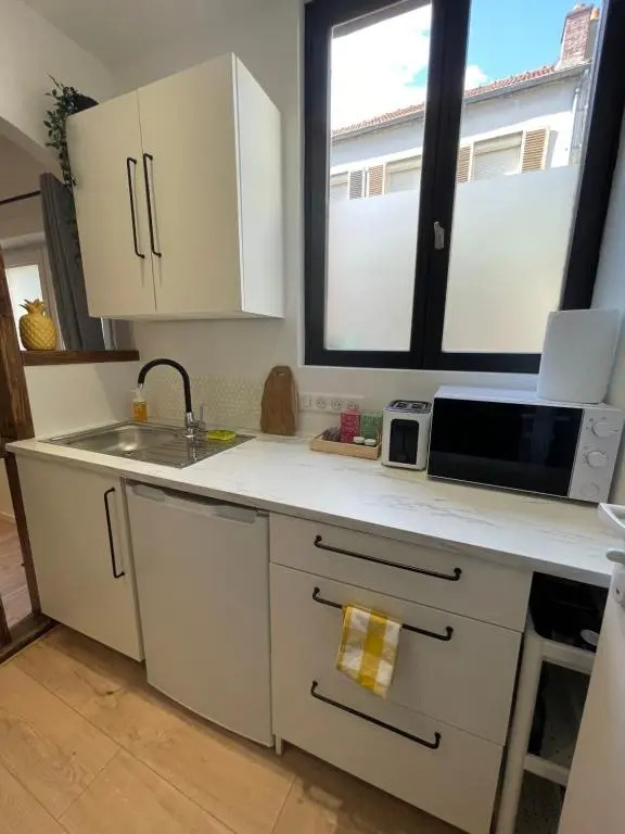 Magnifique Studio Cosy avec Terrasse en Centre-Ville