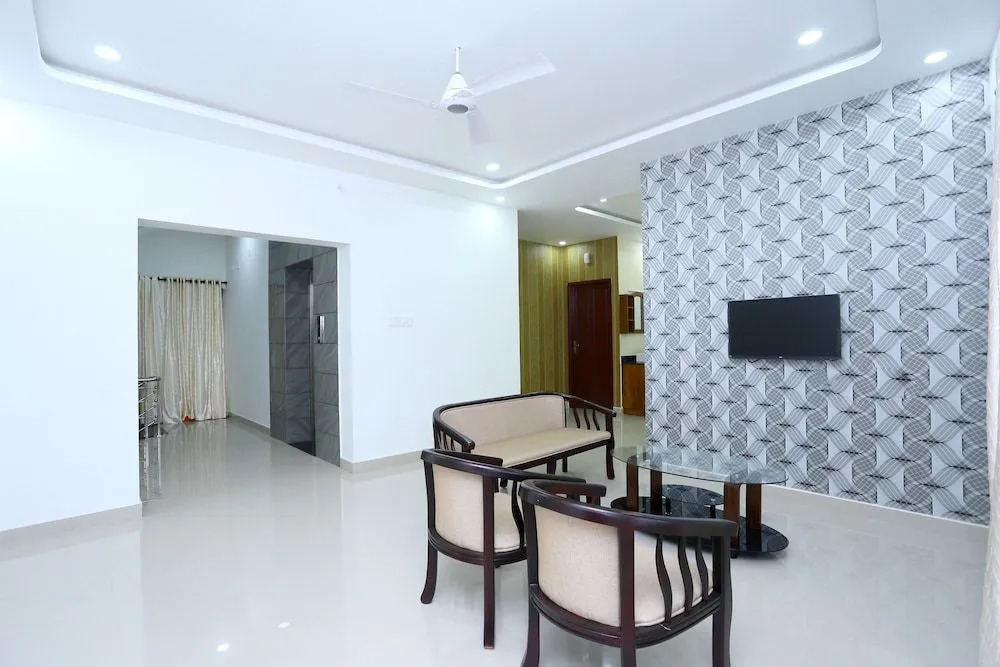 Oyo 24558 Spacious Stay Near Thiruvananthapuram Central Station