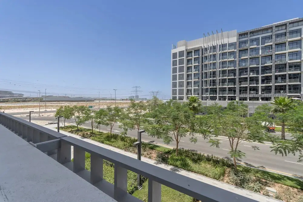 Stylish Studio Retreat in Riviera 33 Near Downtown
