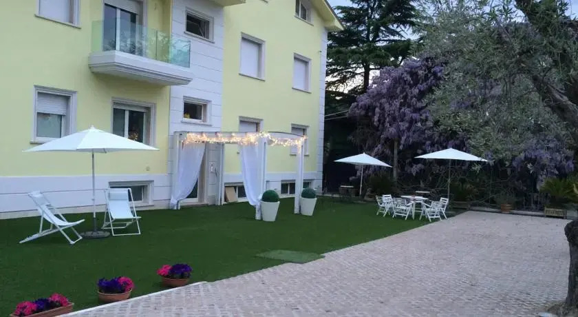B&b Chartaria