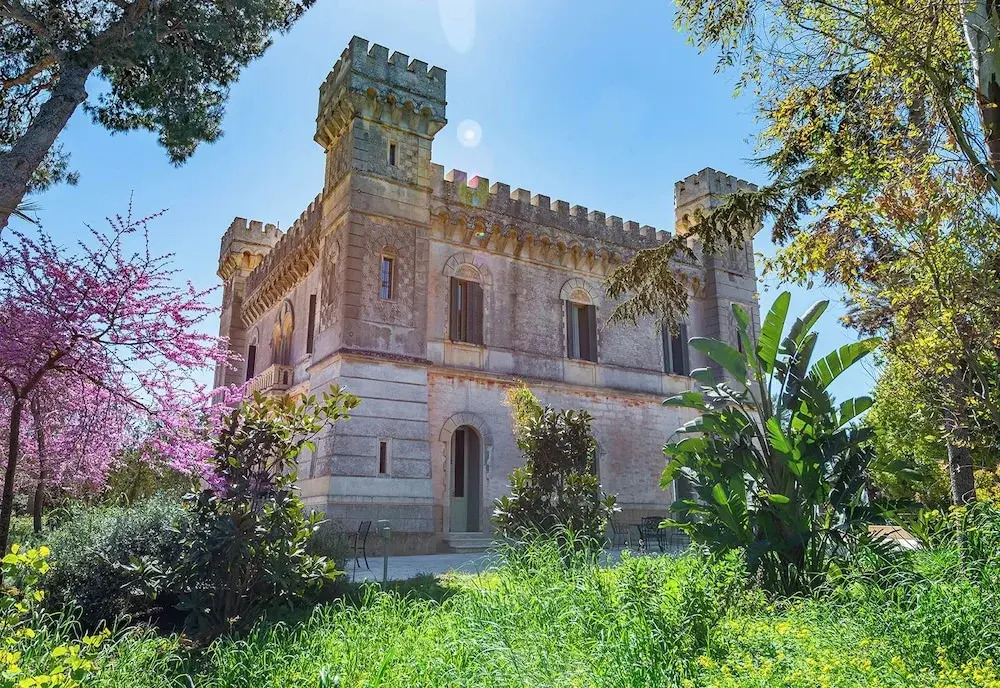 Castle Elvira-Tower & Masseria