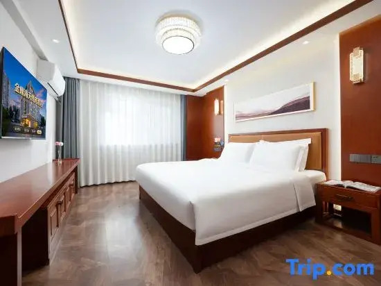 Jinding Haitian Business Hotel