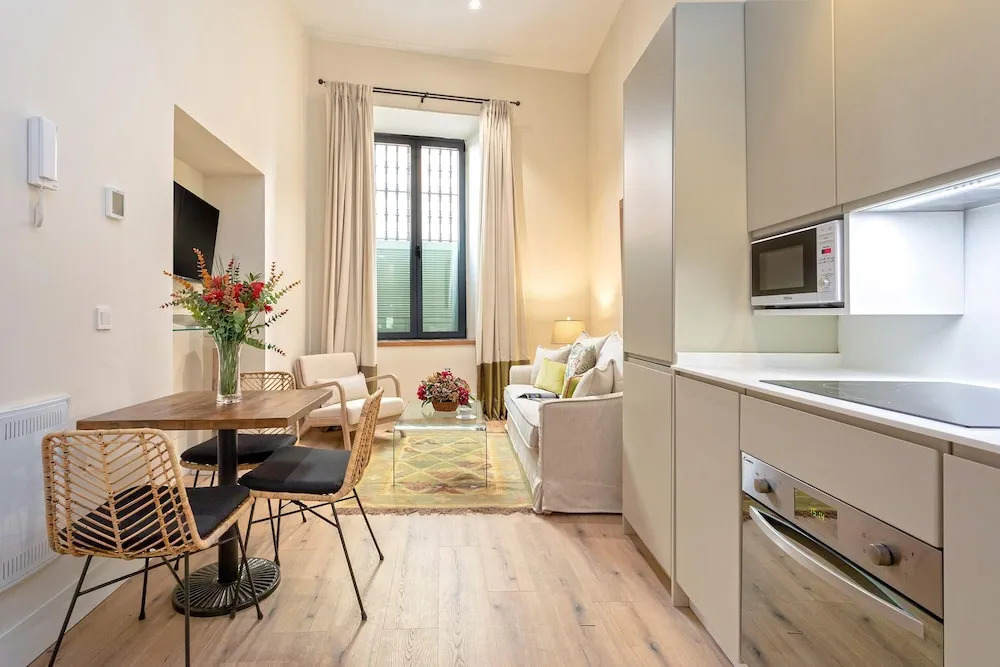 Exclusive Apartment Near Cathedral Rodrigo Caro II