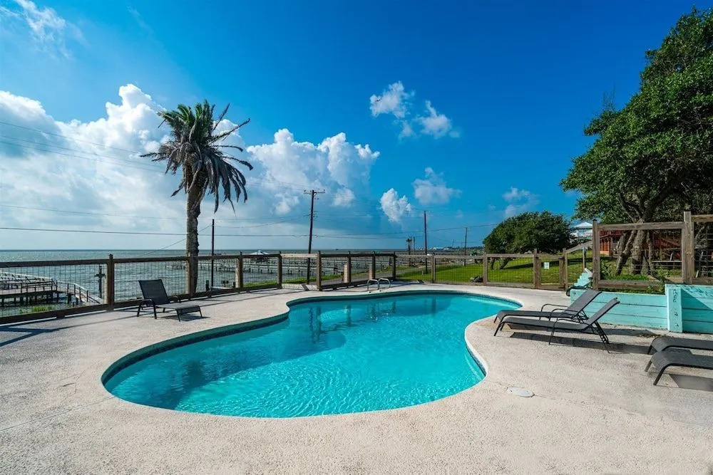 Caprice Cottage - Sun Harbor Cottage #1
