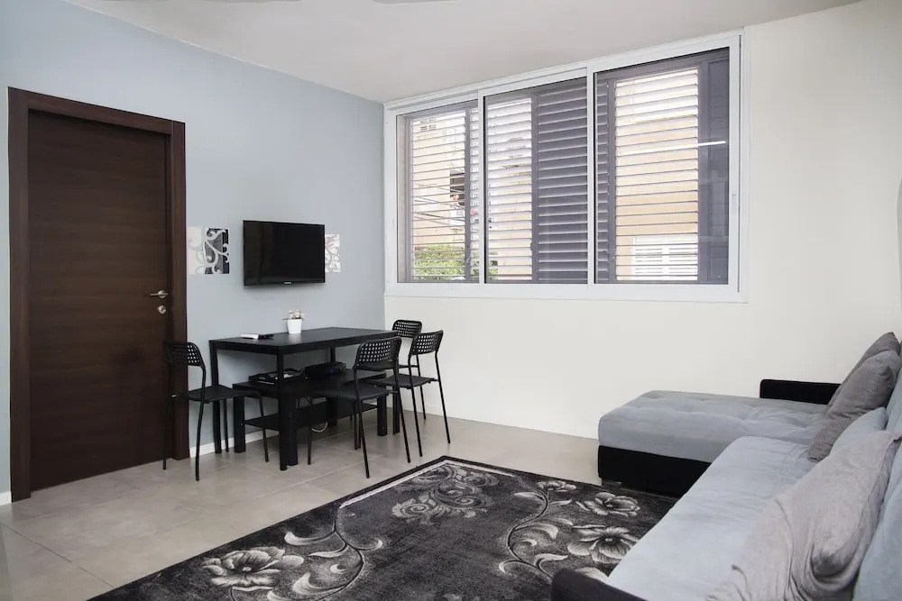 GK Apartments - Balfour 147