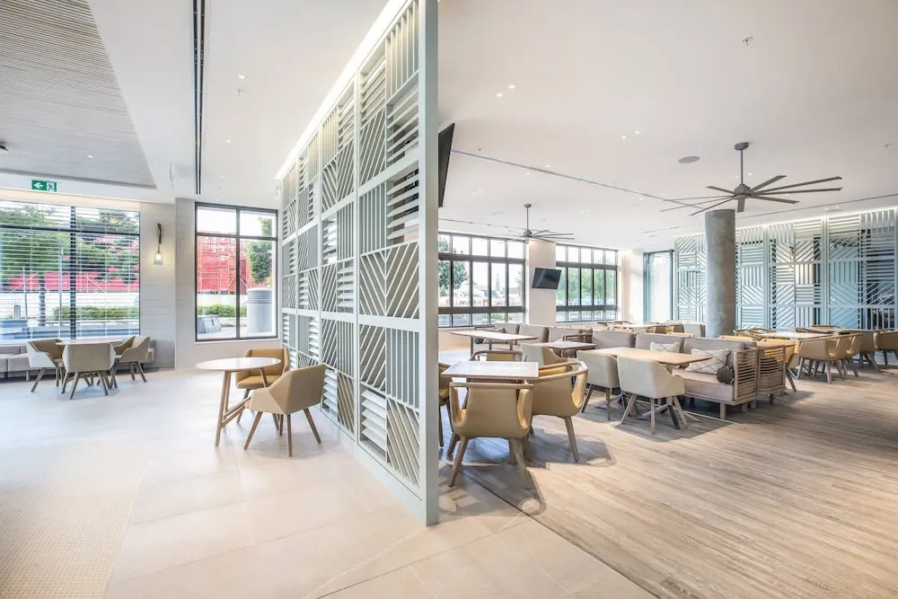 Holiday Inn & Suites Sunshine Coast by IHG