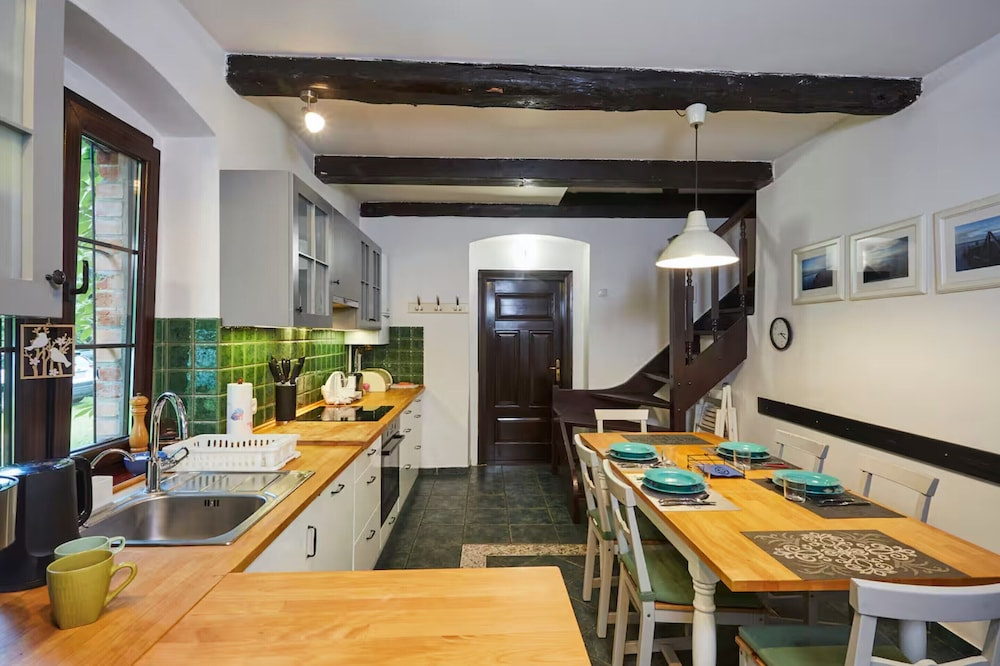 Spacious Holiday Home, Pool, Sauna, Whirlpool