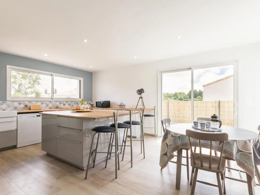 Gîte moderne avec confort, près de la mer, jardin clos, garage, WiFi, et équipements bébé - FR-1-306-1173
