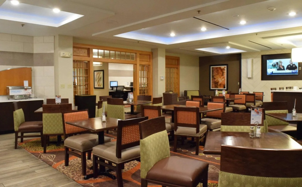 Holiday Inn Express Hotel & Suites Watertown - Thousand Islands by IHG