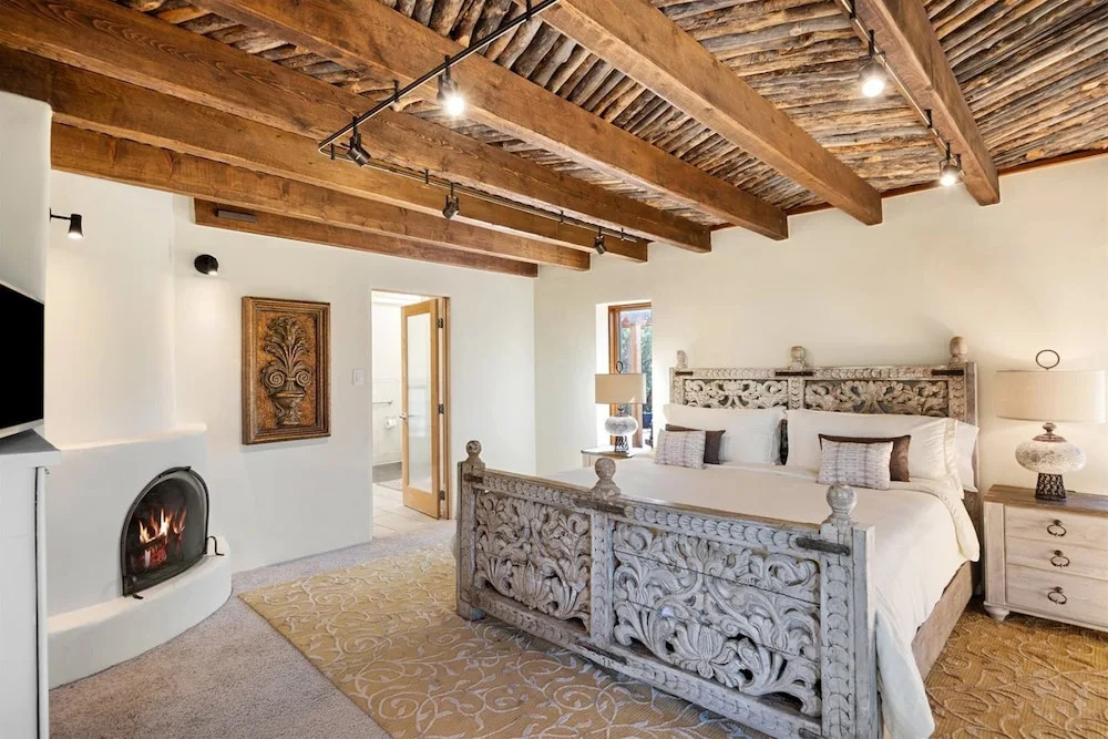 Casa Ladera - Enchanting Home, Nestled in Foothills With Spectacular Views