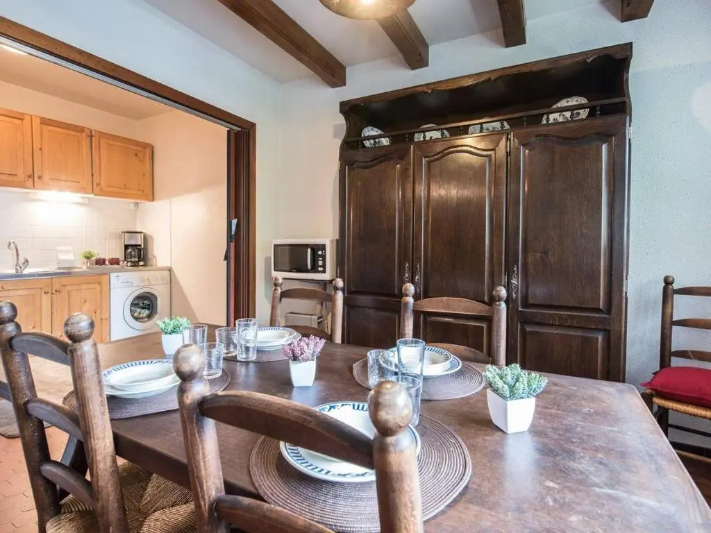 Appartement 4 pers avec terrasse, parking privé, proche thermes et remontées mécaniques - FR-1-296-198