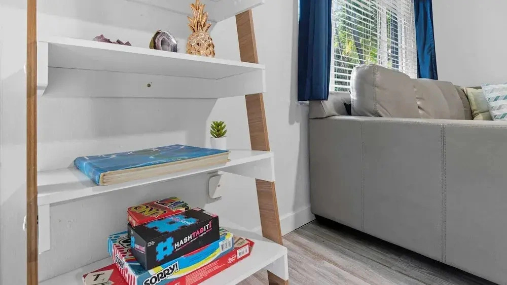 Fort Lauderdale Escape With Pool, Hot Tub & Dual Kitchens Paradise Stay by Avantstay
