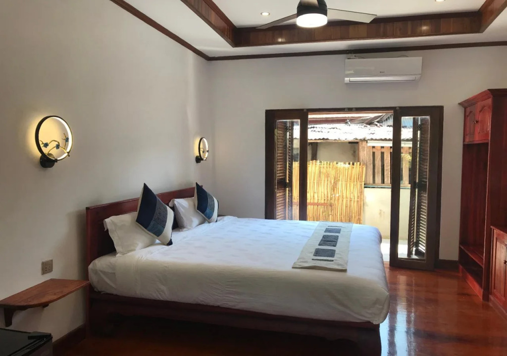 wisdom mystery Hotel