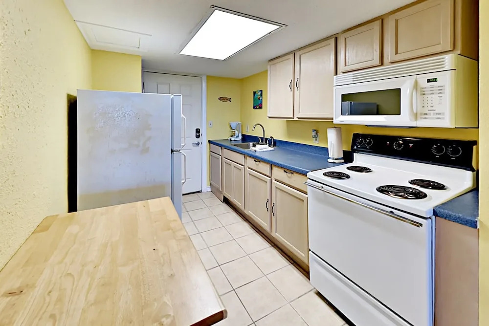 123 Sea Breeze - One Bedroom Condo