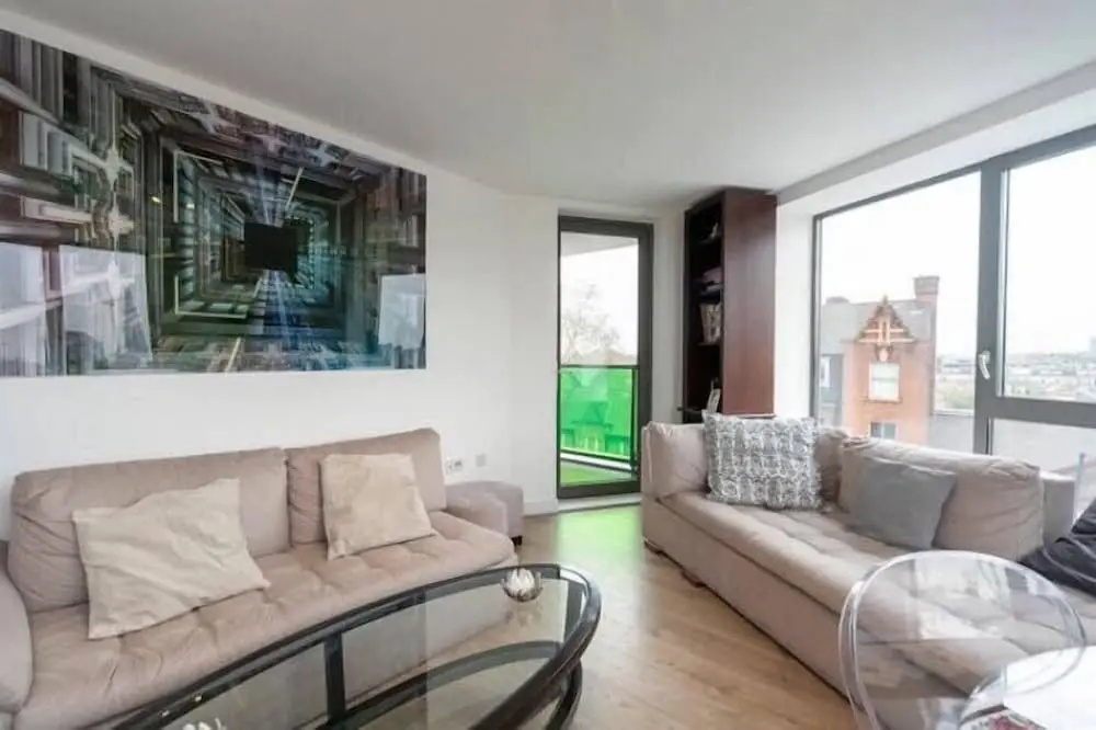 Stylish 1 Bedroom Apartment near London City