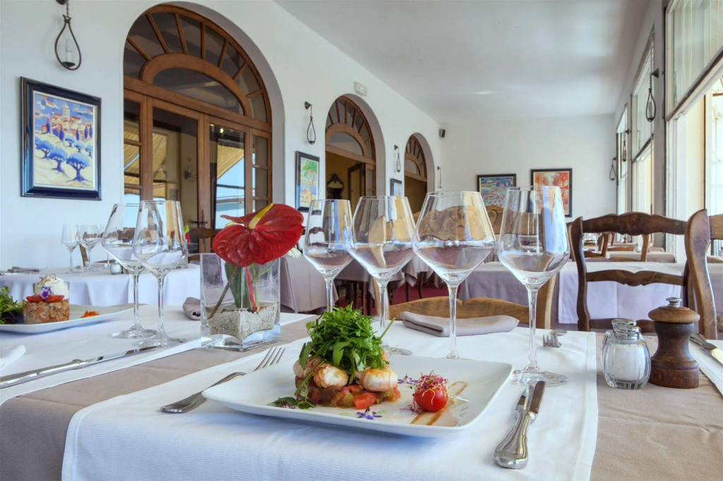 Hôtel Le Provençal - Bord de Mer