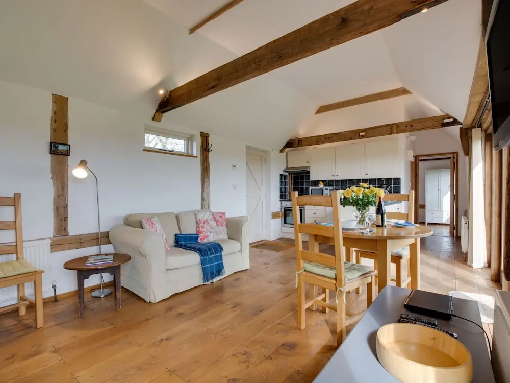 Nicely Furnished Cottage in Bilsington Countryside