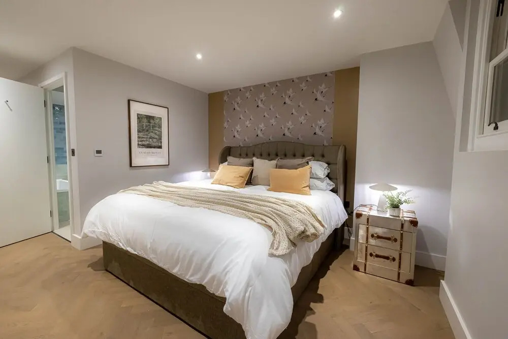 Three Bed Apts near Spitalfields Mkt