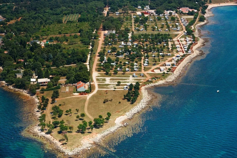Happy Camp Mobile Homes in Camping Park Umag