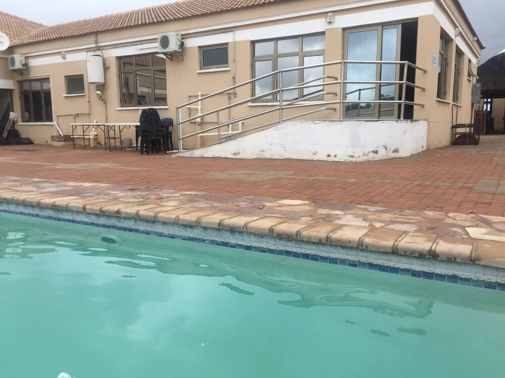 Warm Hands Hotel