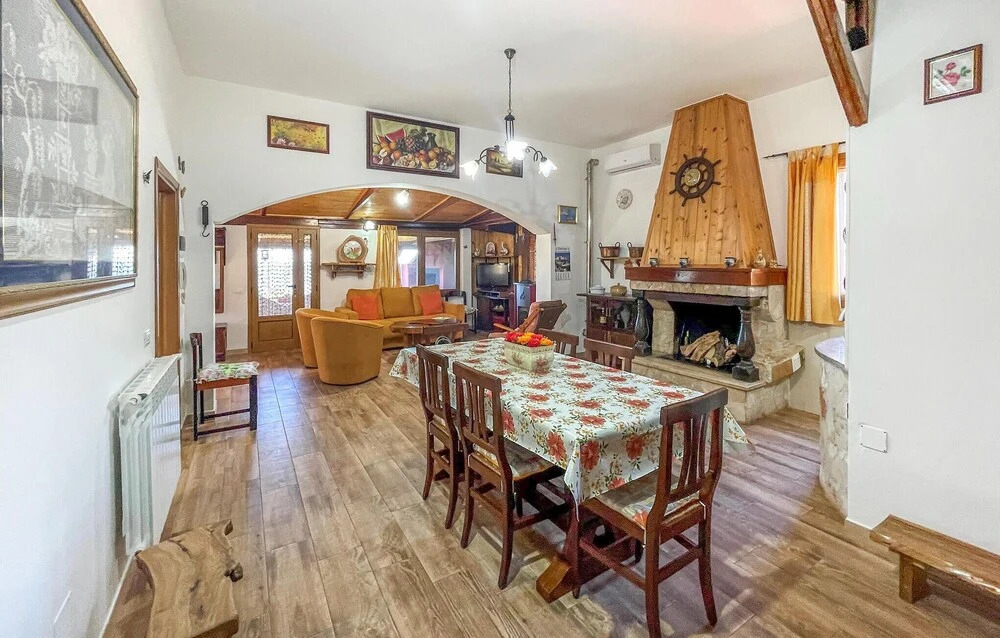 Amazing Home in Torre Vado With Wifi and 2 Bedrooms