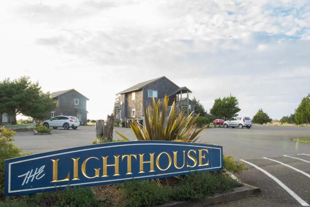 Lighthouse Oceanfront Resort
