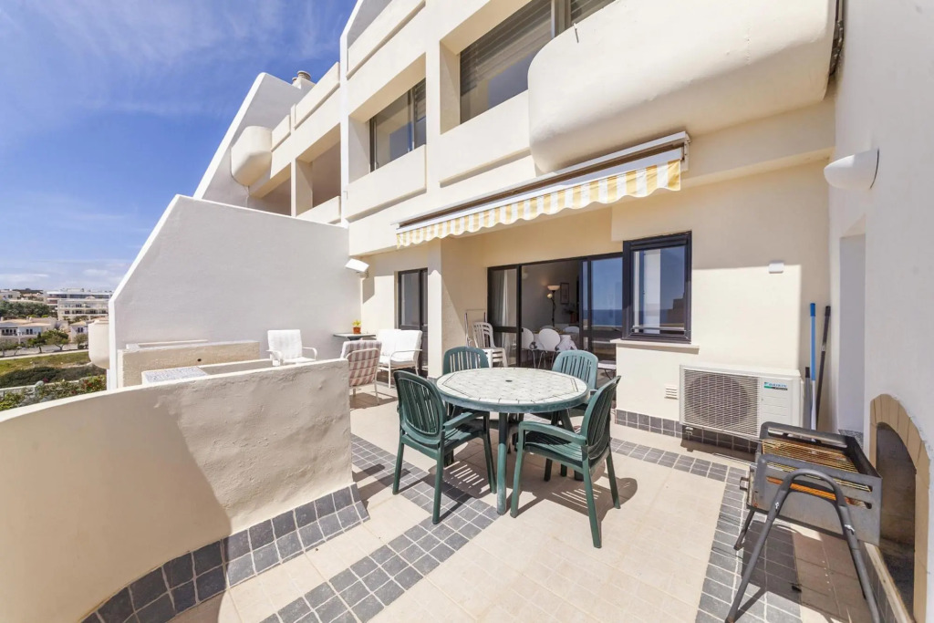 A08 - Magnolia Sea View Apartment