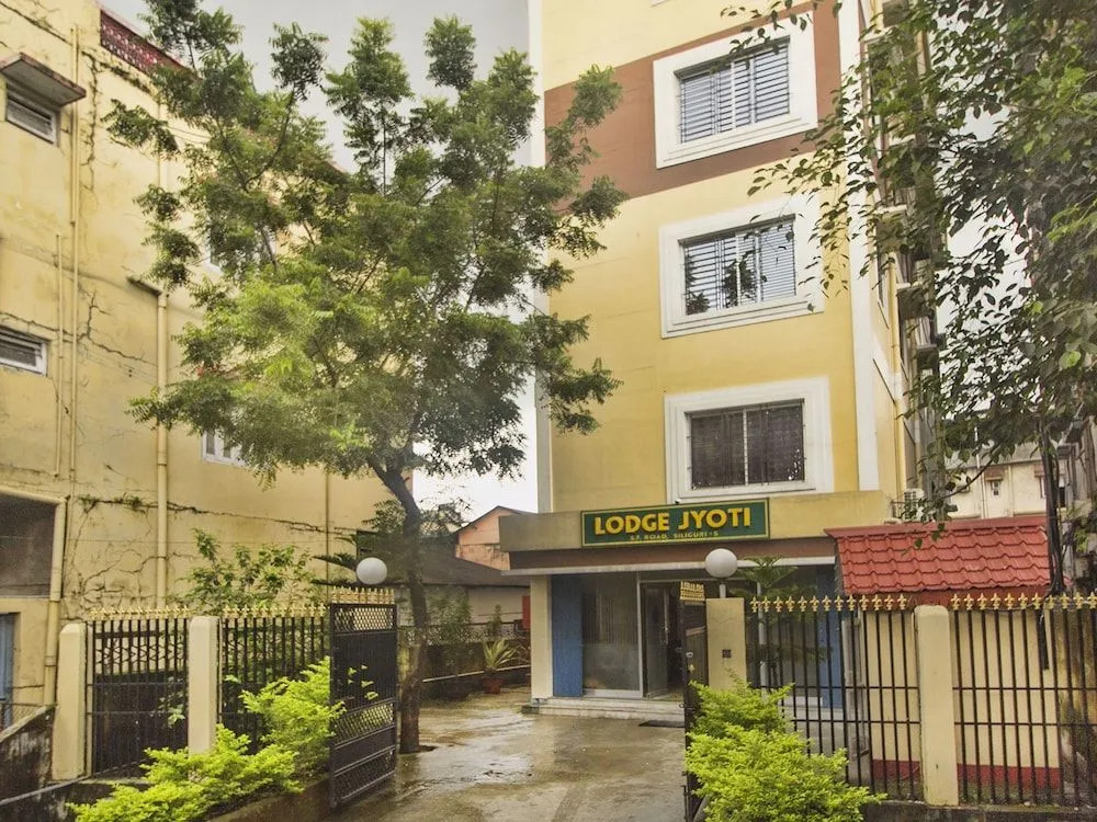 OYO 15788 Lodge Jyoti