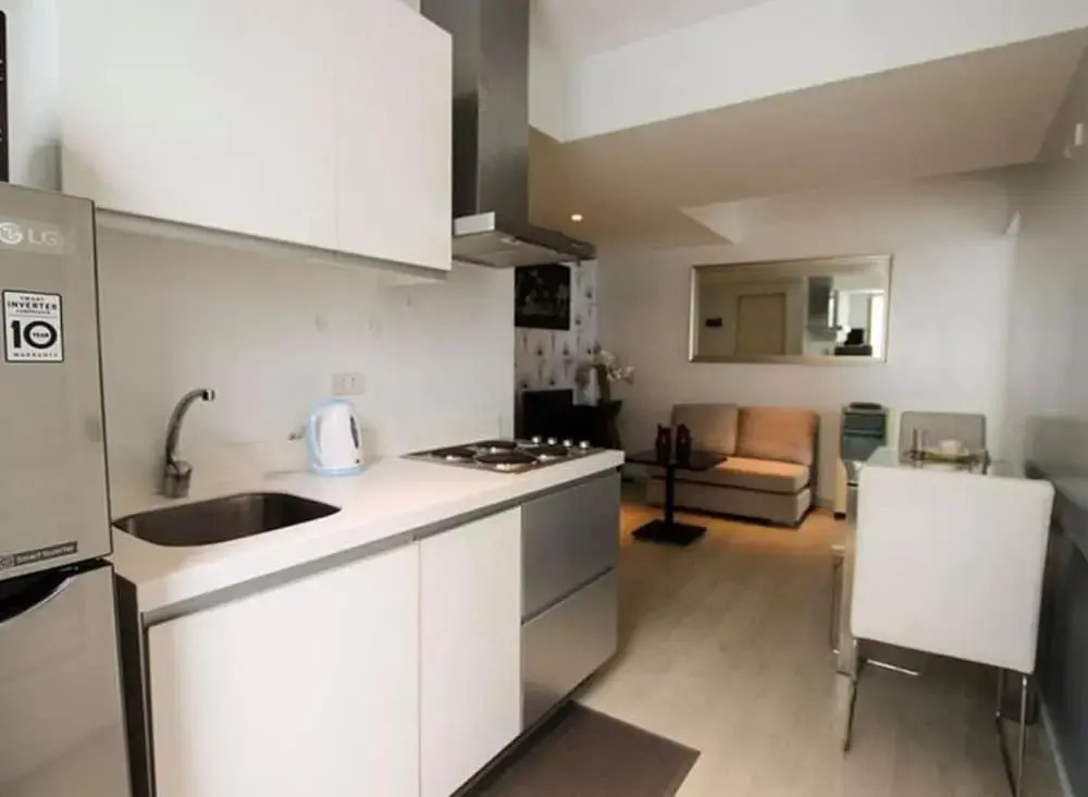 Azure Rio West Wavepool 1BR Near Airport
