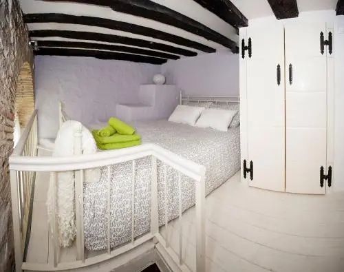Aurora Tiny Apartment