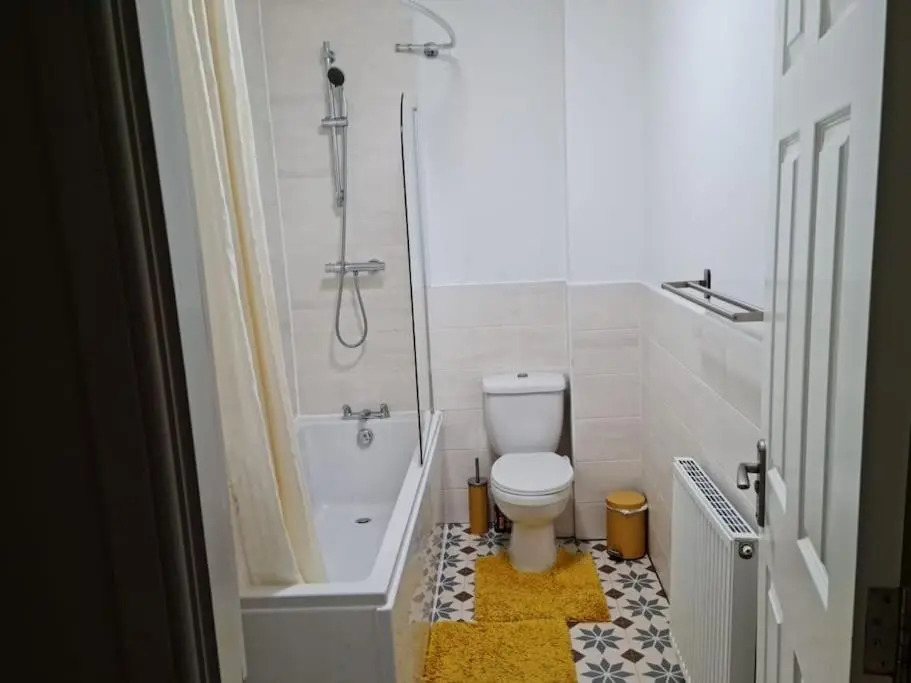 Impeccable 4-bed House Near Manchester City Centre