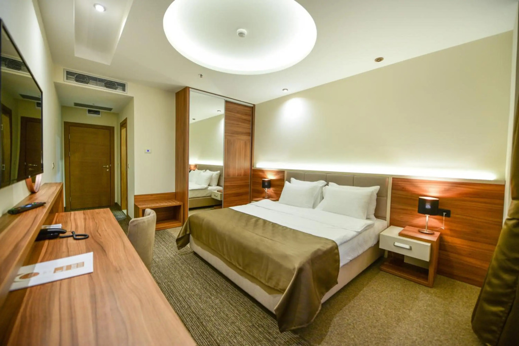 Hotel Lazaro