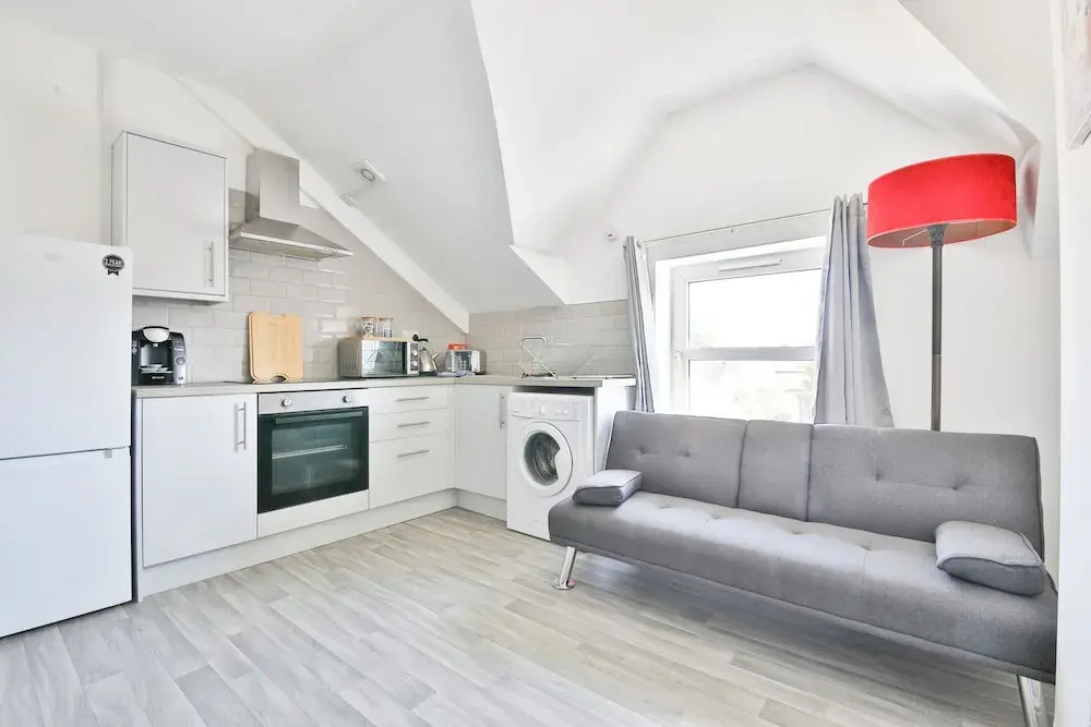 1 Bed Flat Near Cardiff City Centre
