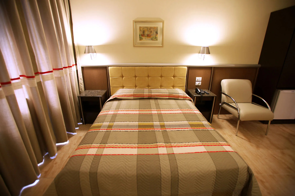 Soneca Plaza Hotel
