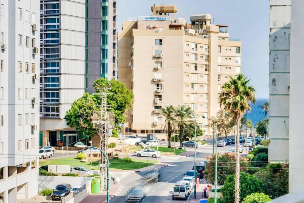 Magnifique Appartement A 3' De La Plage Et Kikar